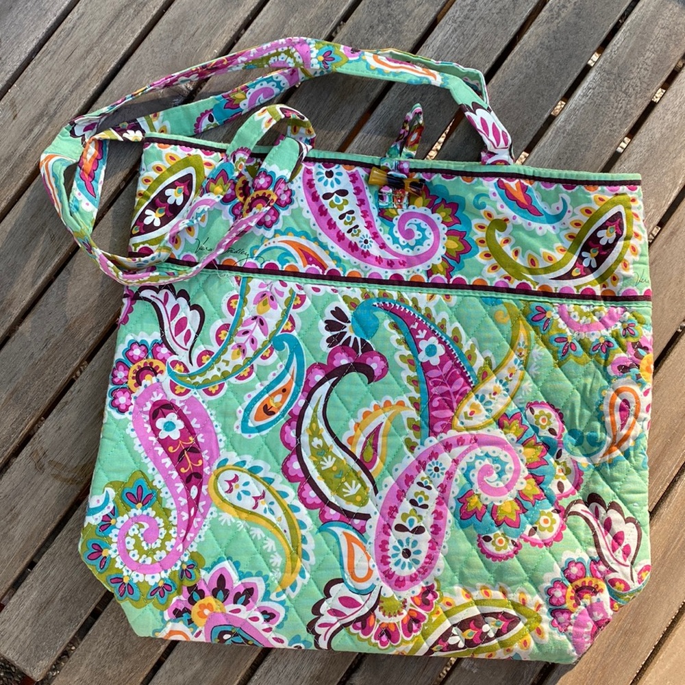 Vera Bradley | mint green patterned tote